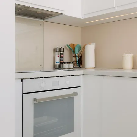 štýlové V Centre Modry Pre Víkendový Oddych Aj Svadobčanov