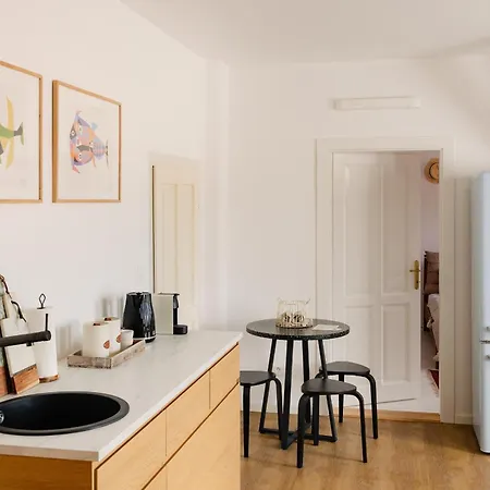 Stylove V Centre Modry Pre Vikendovy Oddych Aj Svadobcanov Apartmán *