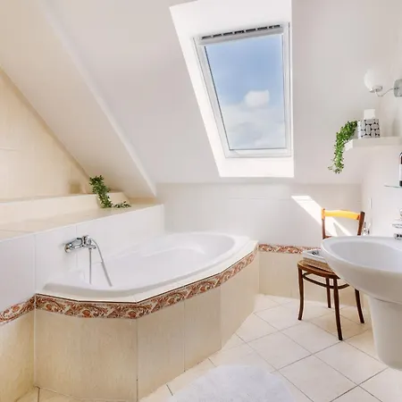 Stylove V Centre Modry Pre Vikendovy Oddych Aj Svadobcanov Apartmán