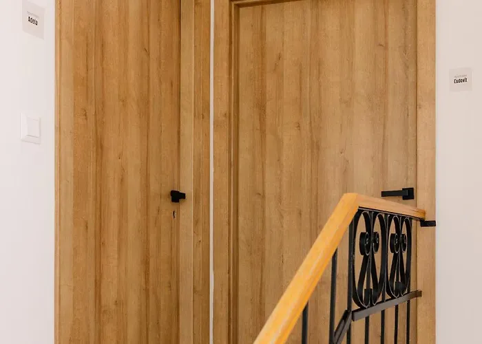 דירה Stylove V Centre Modry Pre Vikendovy Oddych Aj Svadobcanov