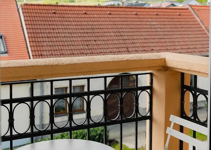 Stylove V Centre Modry Pre Vikendovy Oddych Aj Svadobcanov מודרה